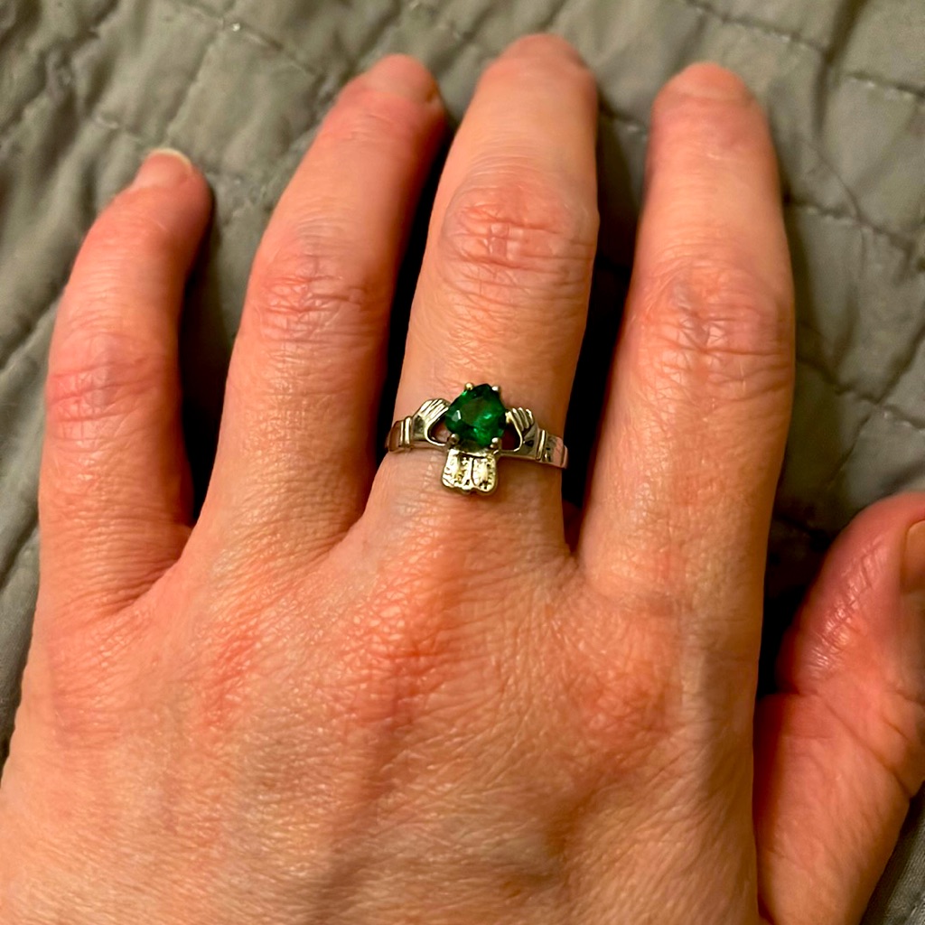 Emerald Claddaugh Ring
